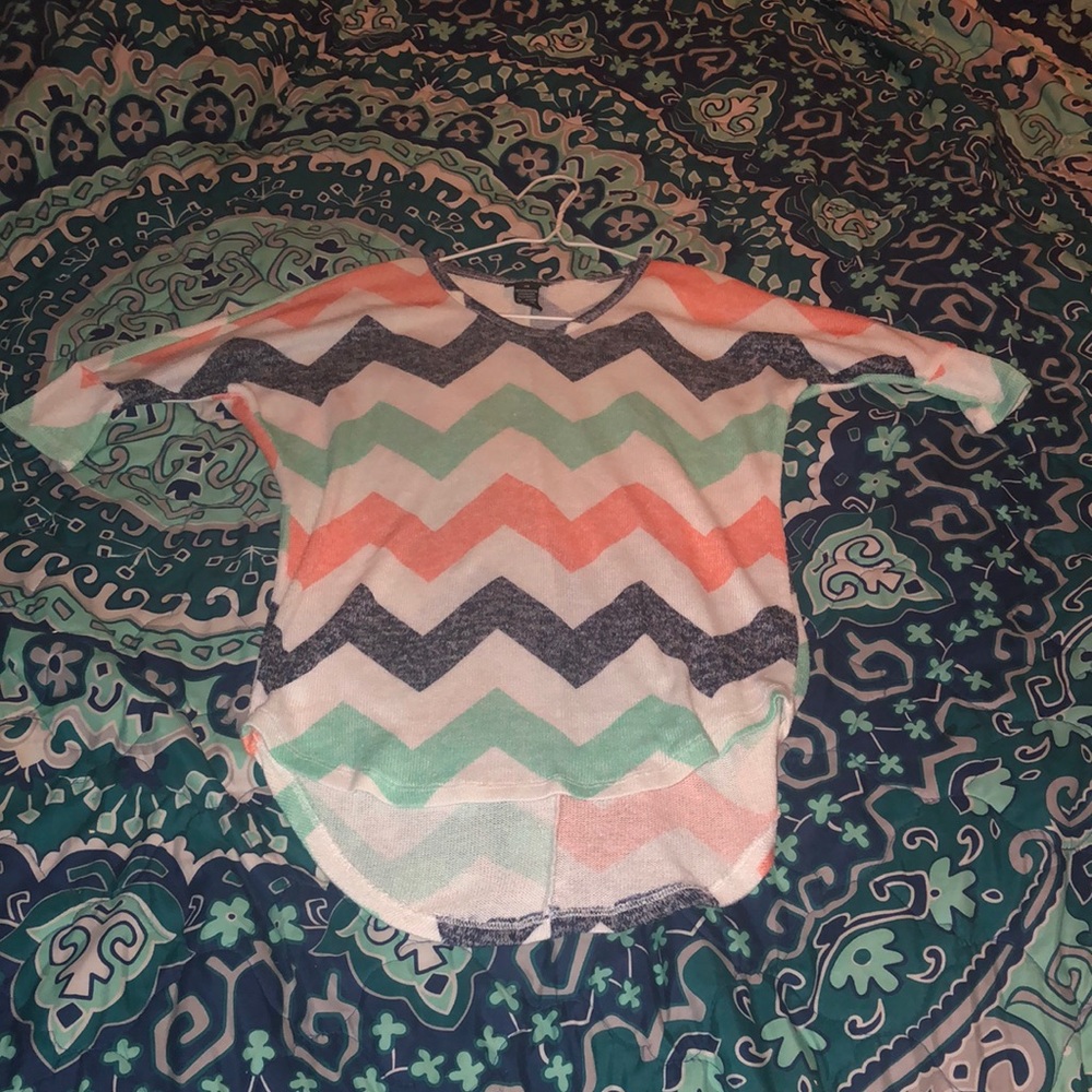 Rue21 Upper arm sleeve thin material shirt